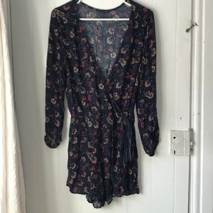 American Eagle Floral Romper - S